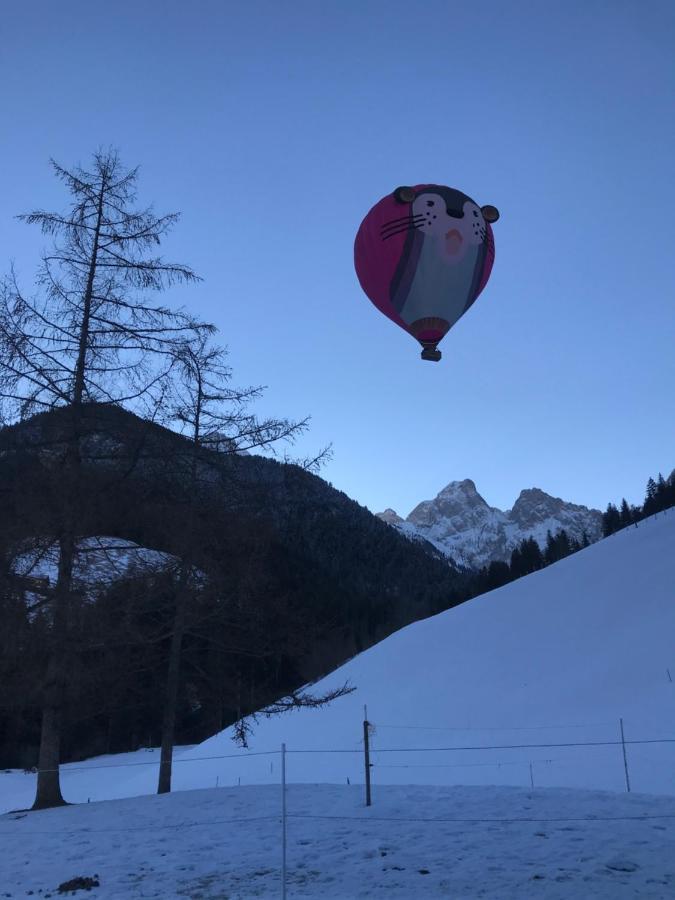 代堡Au Pre Des Chevaux住宿加早餐旅馆 外观 照片